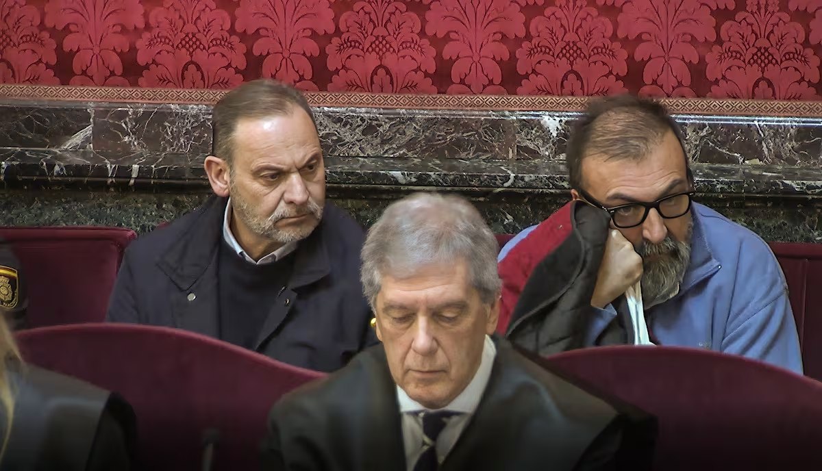 Carles Puigdemont;, durante la rueda de prensa en la que ha anunciado que presentará su candidatura en el Parlament para ser investido como president.